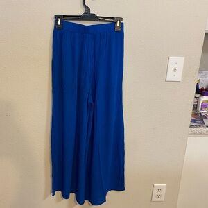 Zenana Minimalist Classic Blue Woven Crinkle Wide Flare Leg Pants with Pockets